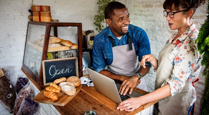 Couple partnership the bakehouse with e-business online